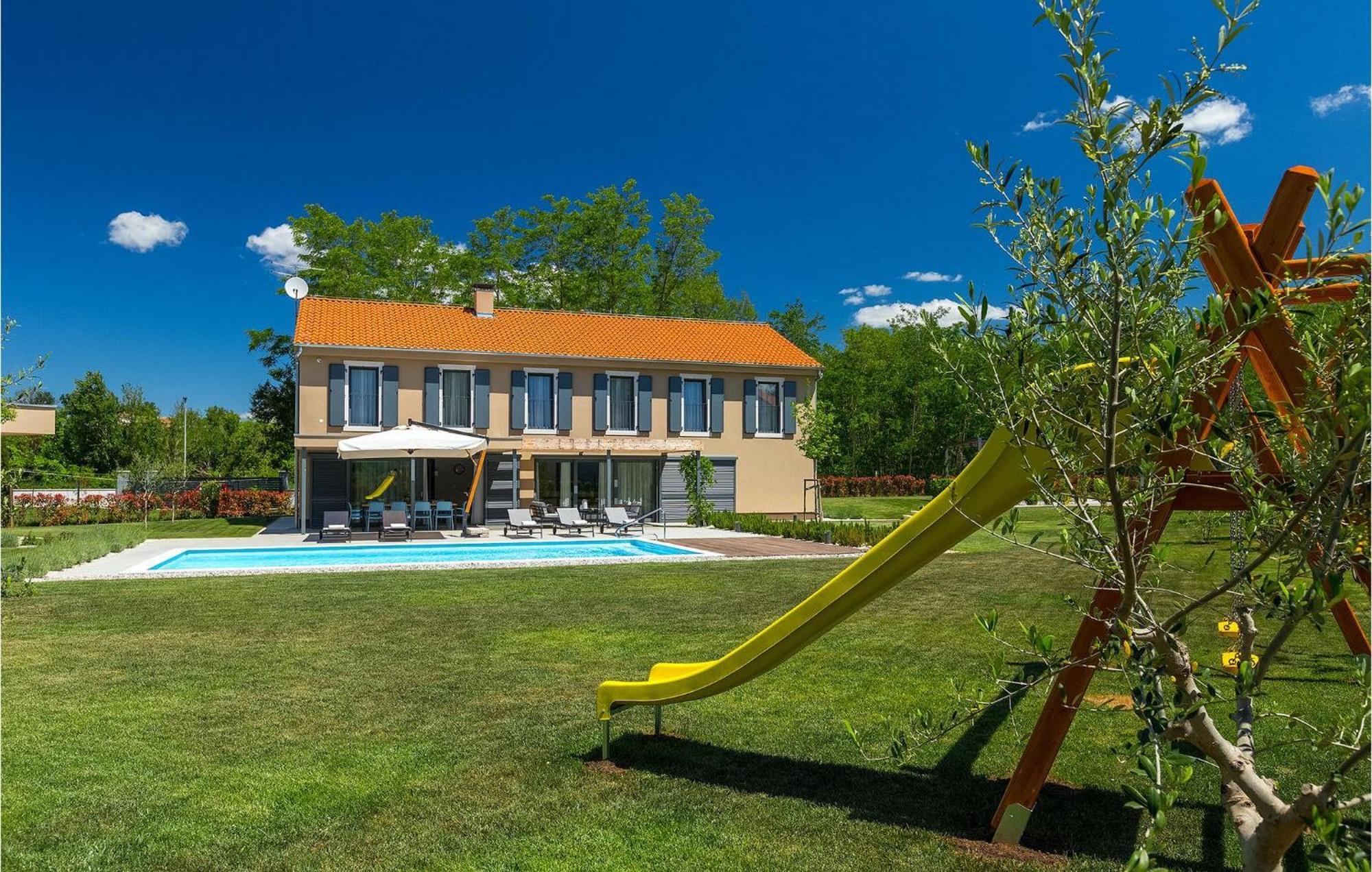 Holiday home Krostula Porec