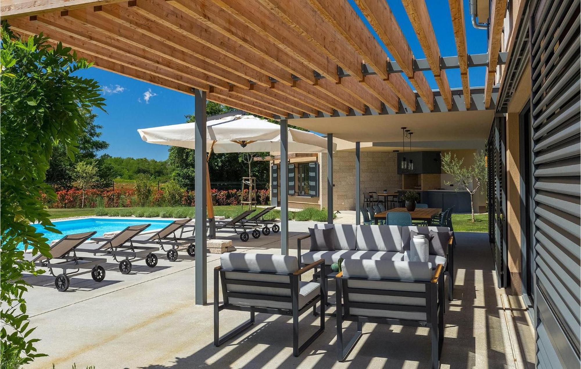 Krostula Holiday home