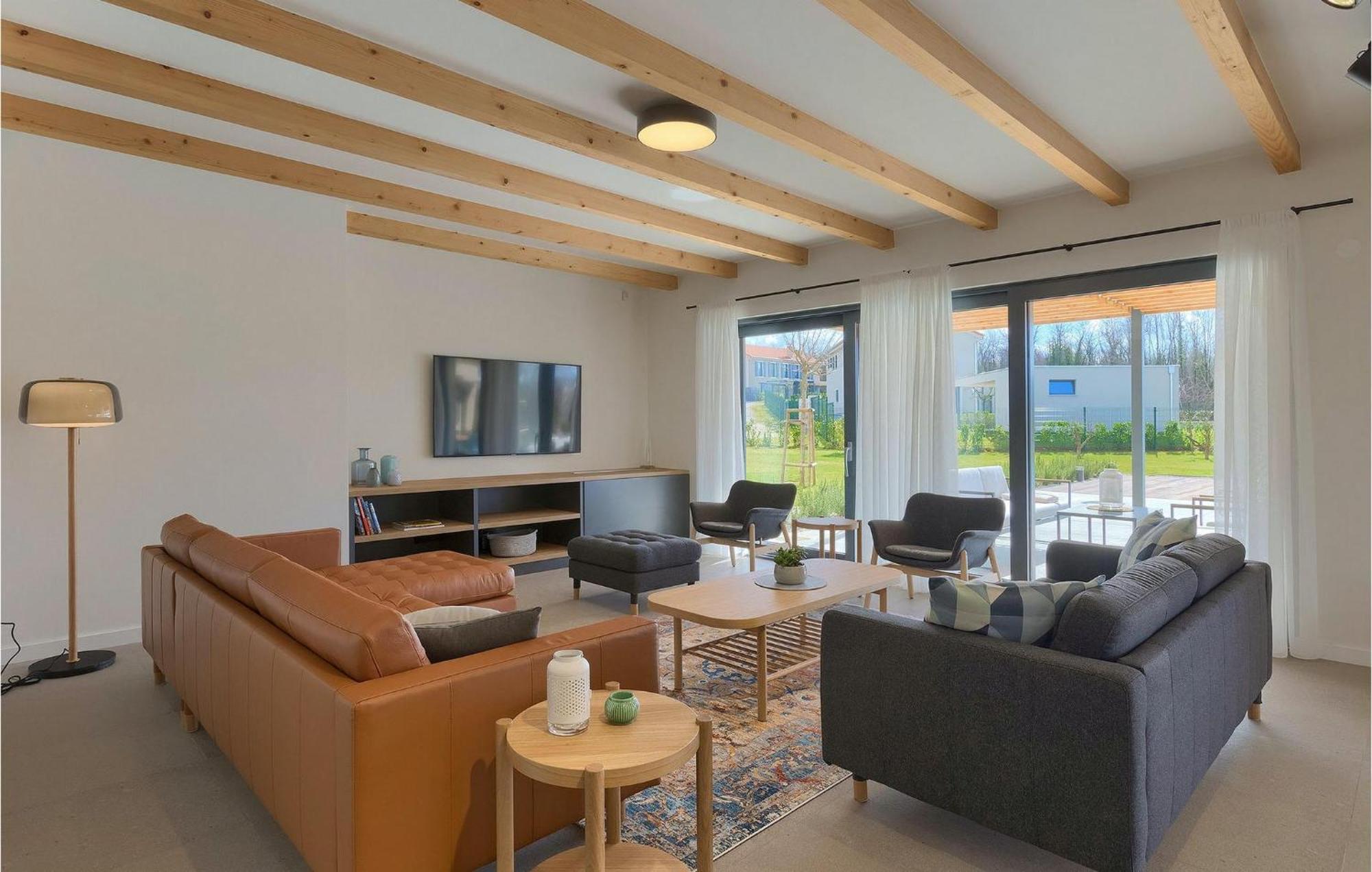 Krostula Holiday home *